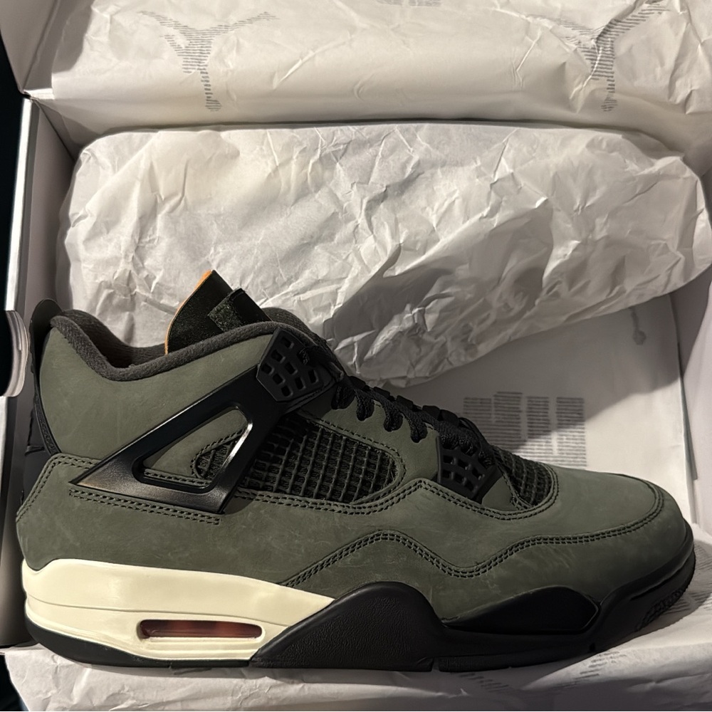 Jordan 4 X Undefeated 2025